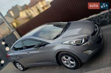 Седан Hyundai Elantra 2011 в 