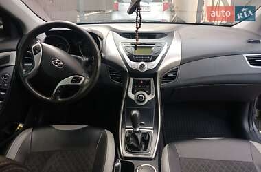 Седан Hyundai Elantra 2011 в 