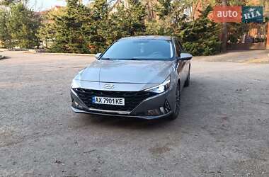 Седан Hyundai Elantra 2021 в 