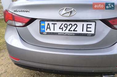Седан Hyundai Elantra 2015 в 