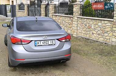 Седан Hyundai Elantra 2015 в 