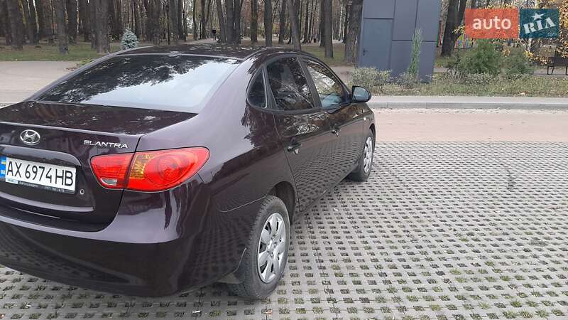 Седан Hyundai Elantra 2008 в Броварах