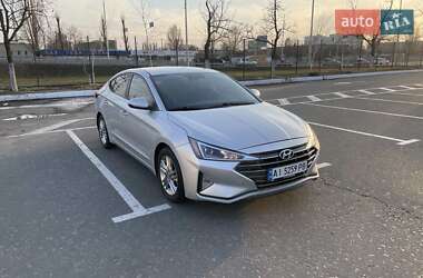 Седан Hyundai Elantra 2018 в 