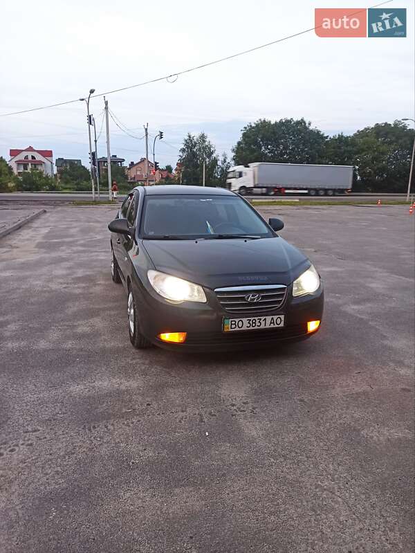 Седан Hyundai Elantra 2008 в Тернополі