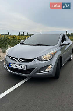 Седан Hyundai Elantra 2014 в 