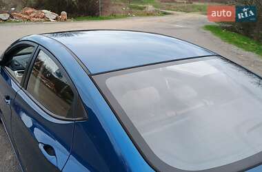 Седан Hyundai Elantra 2013 в 