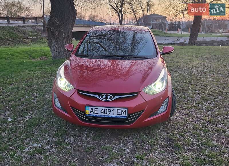 Седан Hyundai Elantra 2014 в 