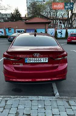 Седан Hyundai Elantra 2016 в 