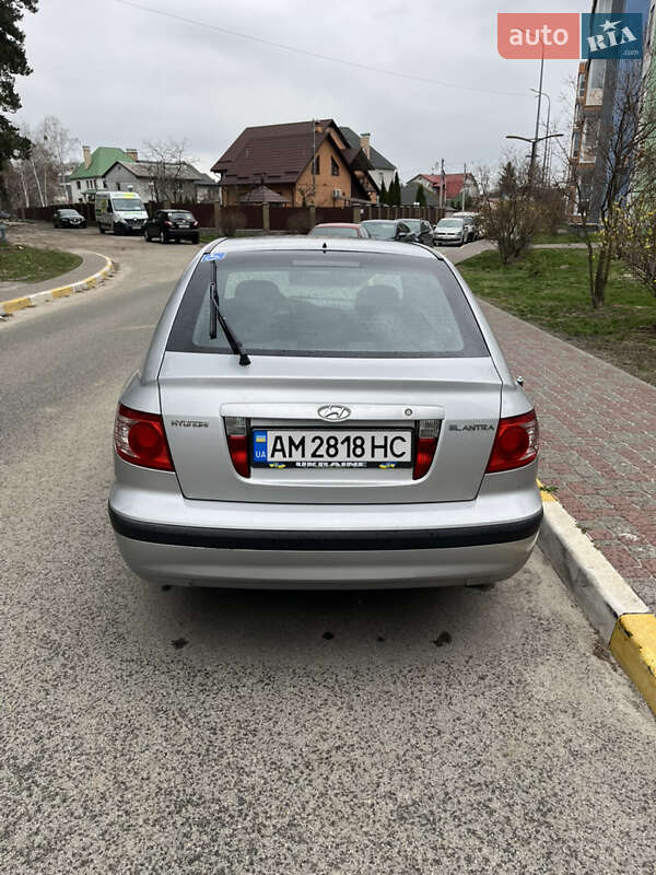 Хетчбек Hyundai Elantra 2003 в Ірпені