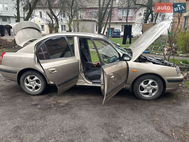 Седан Hyundai Elantra 2005 в Киеве