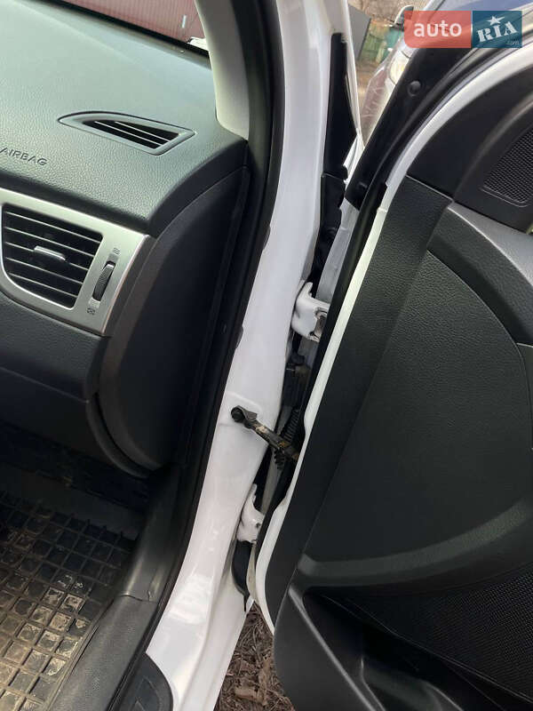 Хетчбек Hyundai Elantra 2013 в Черкасах