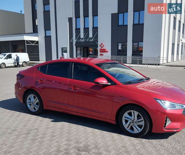 Седан Hyundai Elantra 2020 в Киеве