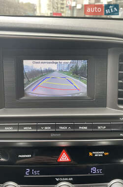 Седан Hyundai Elantra 2020 в 