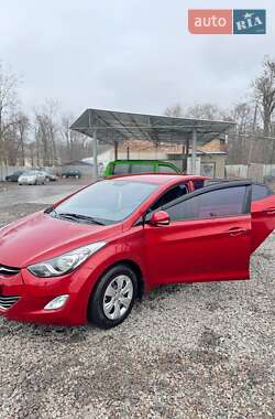Седан Hyundai Elantra 2012 в 