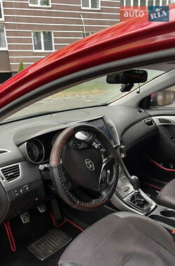 Седан Hyundai Elantra 2013 в 