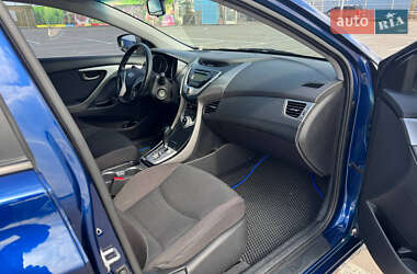 Седан Hyundai Elantra 2012 в 
