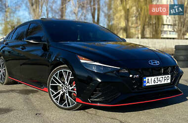 Седан Hyundai Elantra 2023 в 