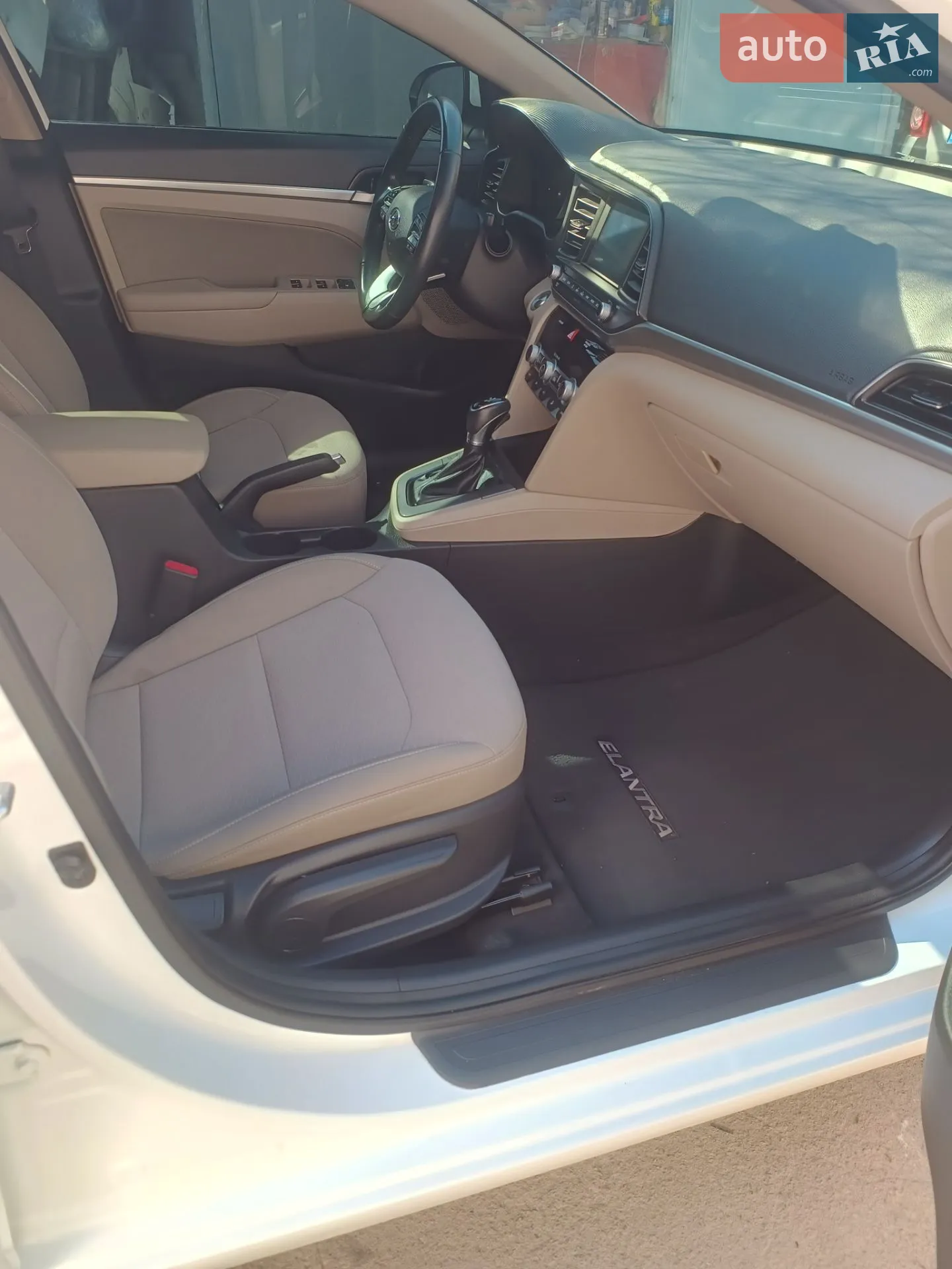 2020 Hyundai Elantra - мініатюра 20