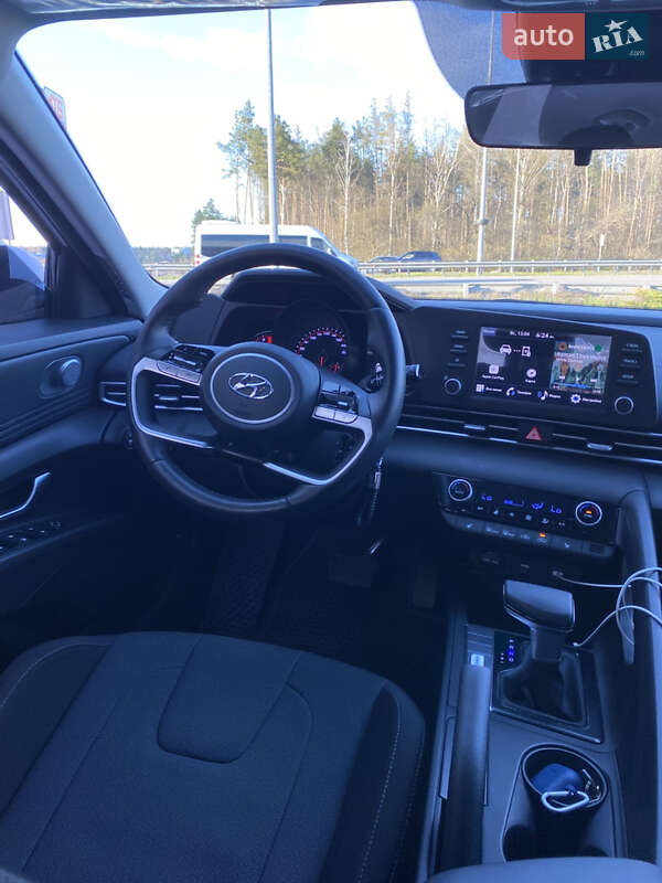 Седан Hyundai Elantra 2022 в Киеве