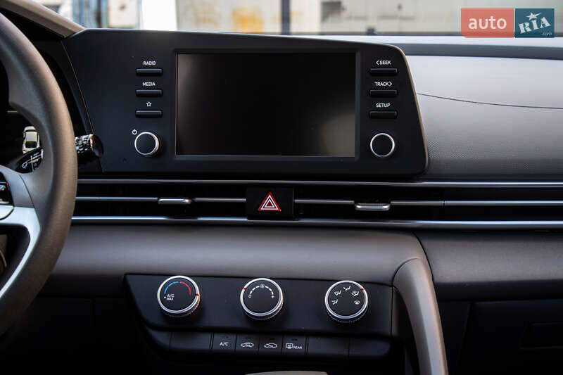 Седан Hyundai Elantra 2022 в Львове