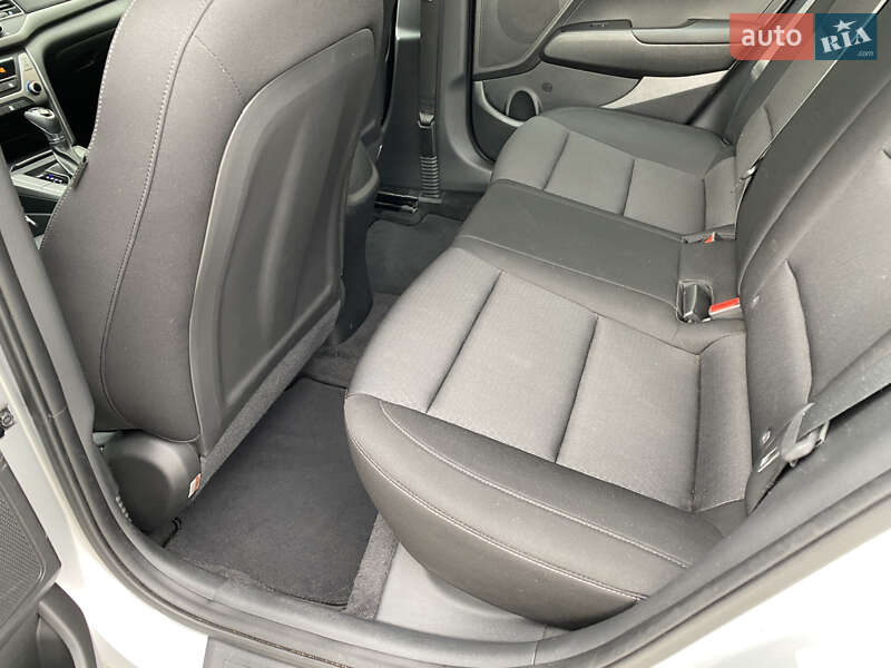 Седан Hyundai Elantra 2018 в Львові