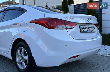 Седан Hyundai Elantra 2012 в 
