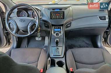 Седан Hyundai Elantra 2013 в 
