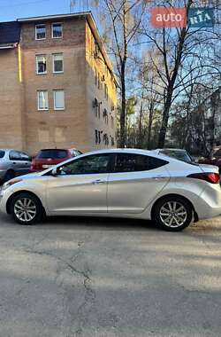 Седан Hyundai Elantra 2014 в 