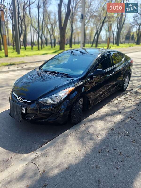 Hyundai Elantra 2013