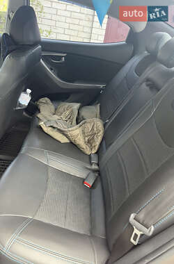 Седан Hyundai Elantra 2013 в 