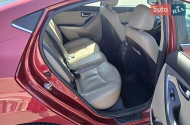 Седан Hyundai Elantra 2015 в 