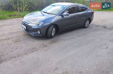 Седан Hyundai Elantra 2019 в 