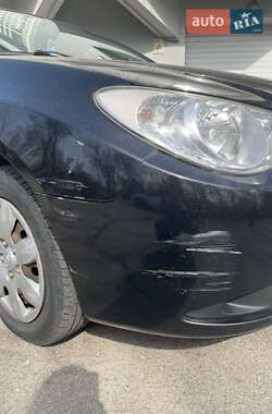 Седан Hyundai Elantra 2010 в 