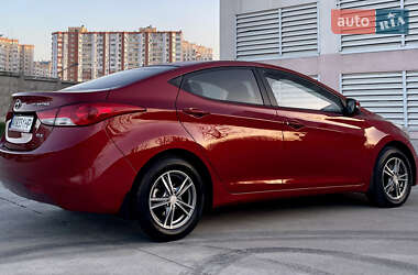 Седан Hyundai Elantra 2011 в 