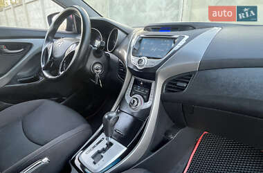 Седан Hyundai Elantra 2011 в 
