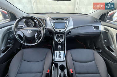 Седан Hyundai Elantra 2011 в 