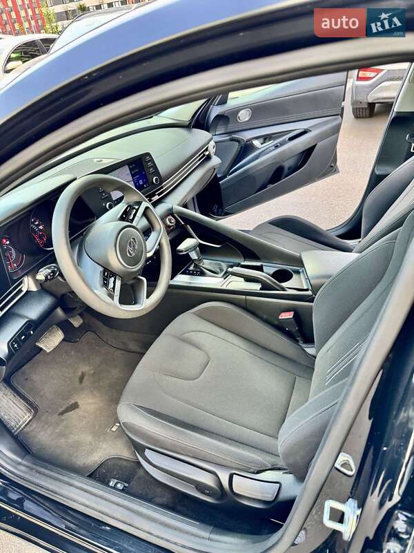 Седан Hyundai Elantra 2022 в Киеве