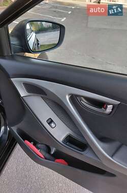 Седан Hyundai Elantra 2013 в 