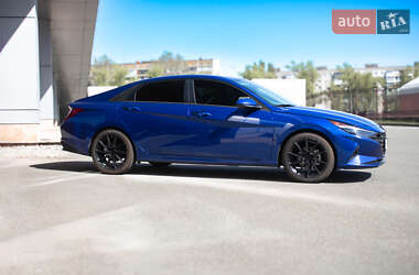 Седан Hyundai Elantra 2021 в 
