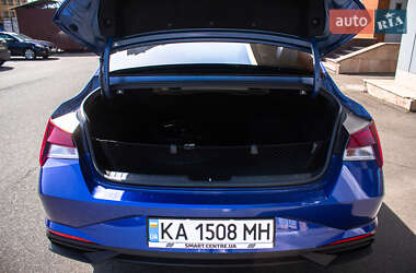 Седан Hyundai Elantra 2021 в 