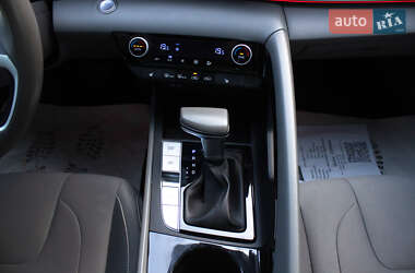 Седан Hyundai Elantra 2021 в 