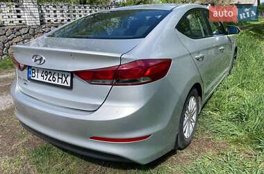 Седан Hyundai Elantra 2017 в 