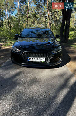 Седан Hyundai Elantra 2017 в 