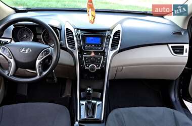 Хэтчбек Hyundai Elantra 2013 в 