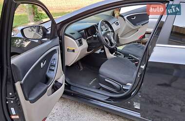 Хэтчбек Hyundai Elantra 2013 в 