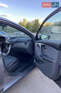 Седан Hyundai Elantra 2011 в 