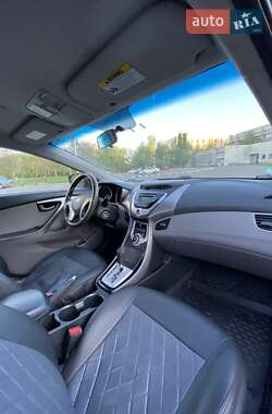 Седан Hyundai Elantra 2011 в 