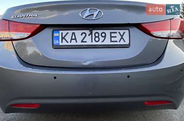 Седан Hyundai Elantra 2011 в 