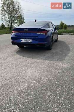 Седан Hyundai Elantra 2021 в 