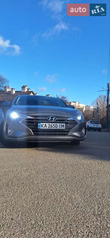 Hyundai Elantra 2018